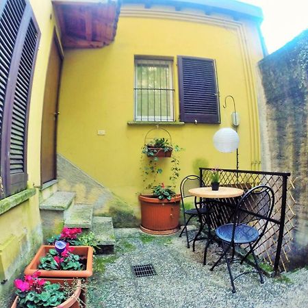 Appartamento Cozy Garden Retrait Varenna Esterno foto