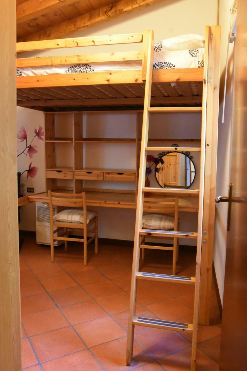 Appartamento Cozy Garden Retrait Varenna Esterno foto