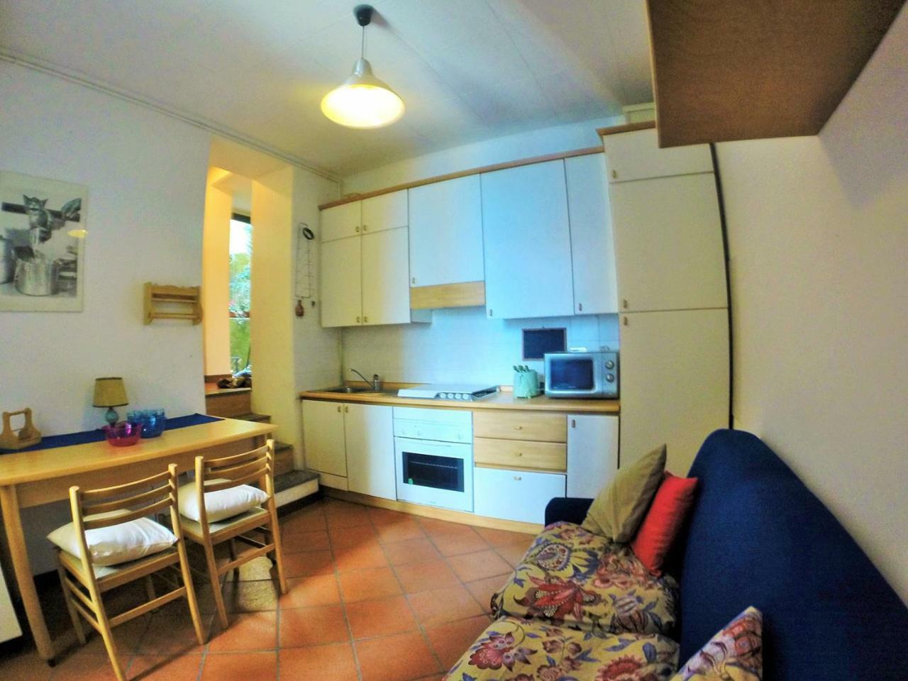Appartamento Cozy Garden Retrait Varenna Esterno foto